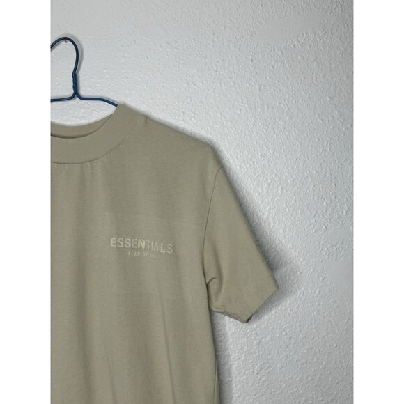 Fear Of God Essentials Short Sleeve T-Shirt Women’s Medium Beige Tan Embroidered - Picture 3 of 16